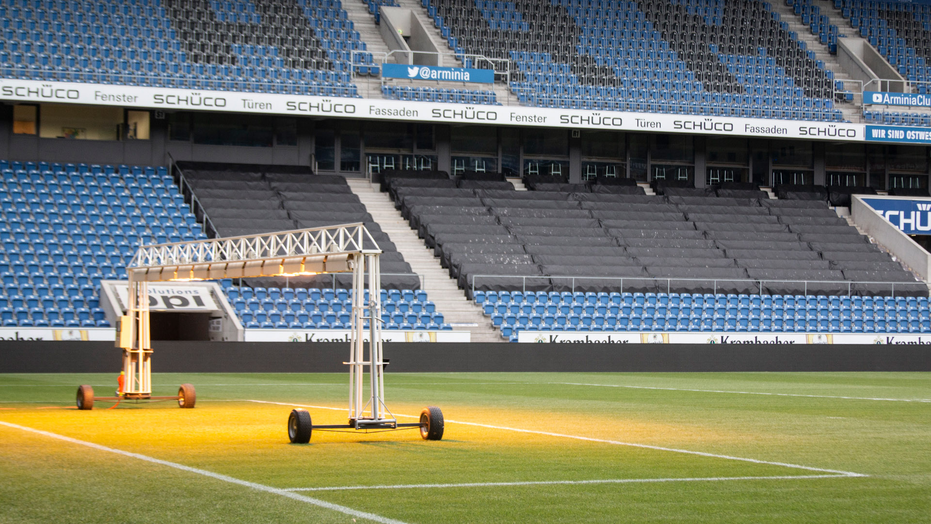 Wachstumslampe SchücoArena Bielefeld